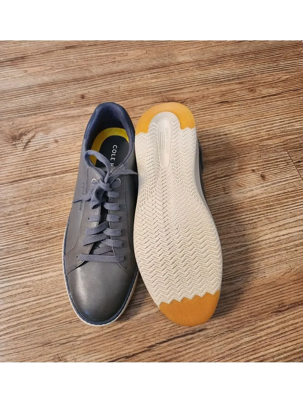 Size 8.5  Cole Haan Men's Gray Leather Sneakers with Cream Sole, Size 10